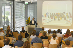 Thomas Hartmann presenting
